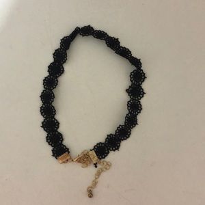 black chocker